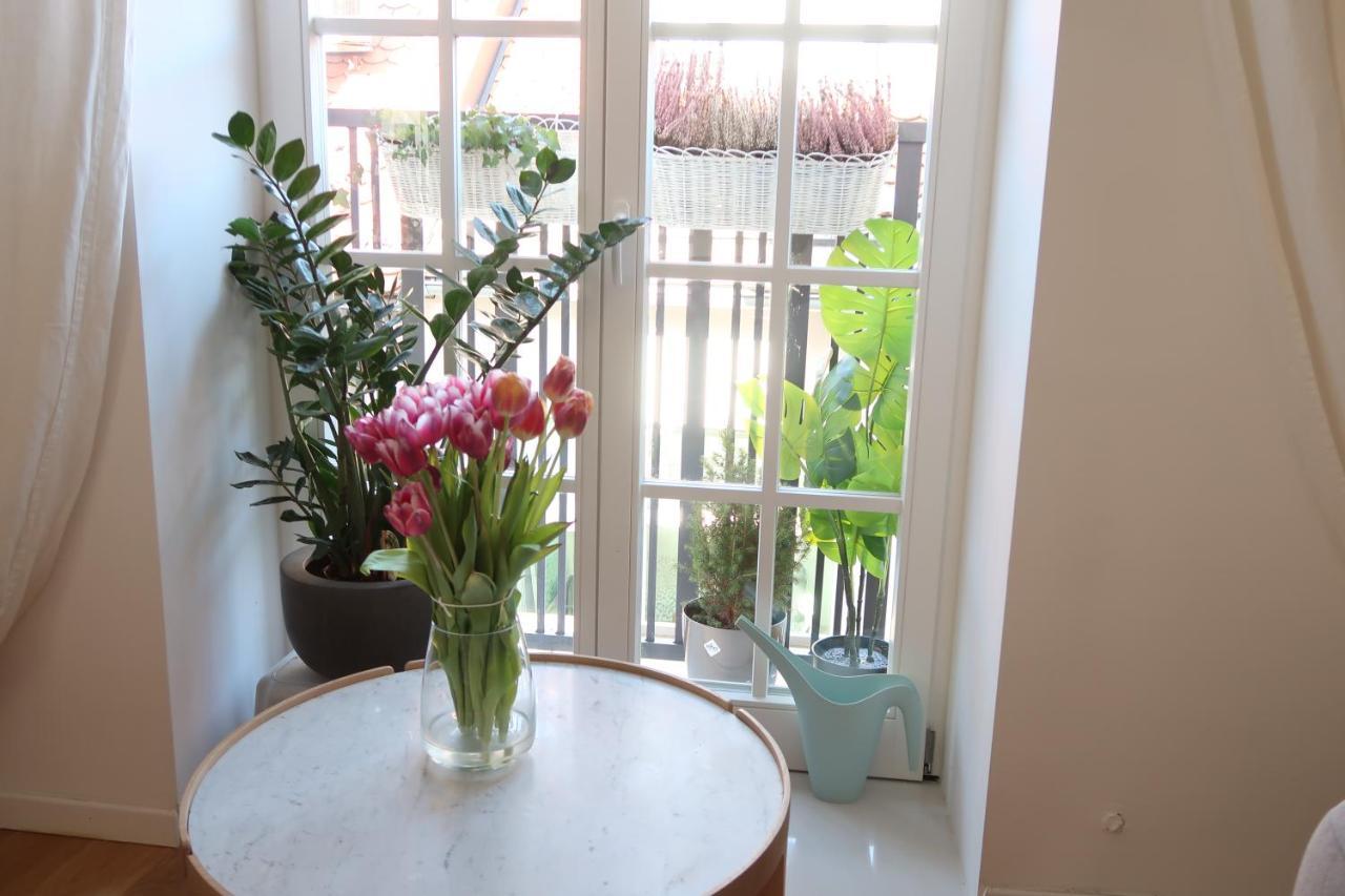View In Apartment *